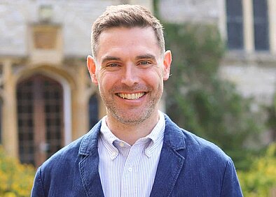 Headshot of Professor Thomas Lynch